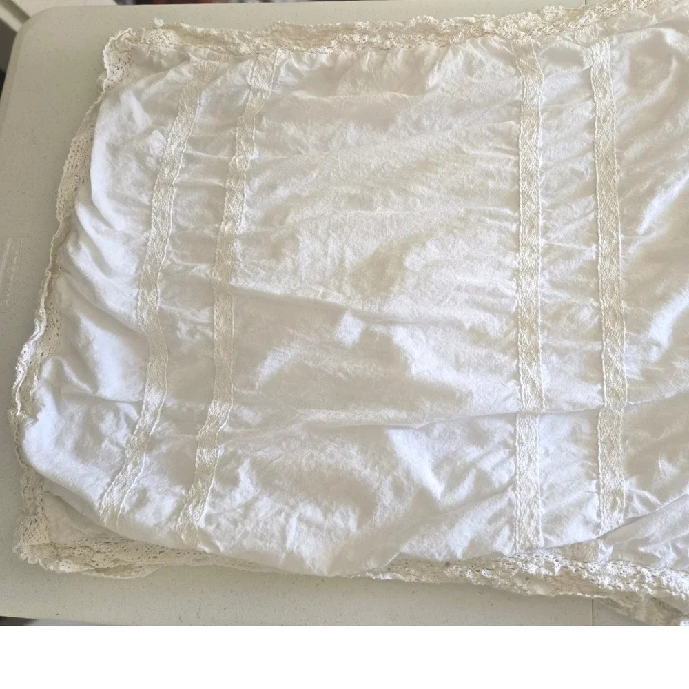 Laura Ashley 2 Standard Pillow Shams White Cotton Lace Shabby Chic Cottagecore